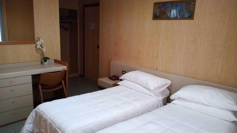 Hotel Socrate Lavena Ponte Tresa Eksteriør bilde