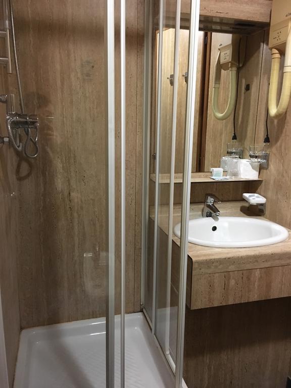 Hotel Socrate Lavena Ponte Tresa Eksteriør bilde